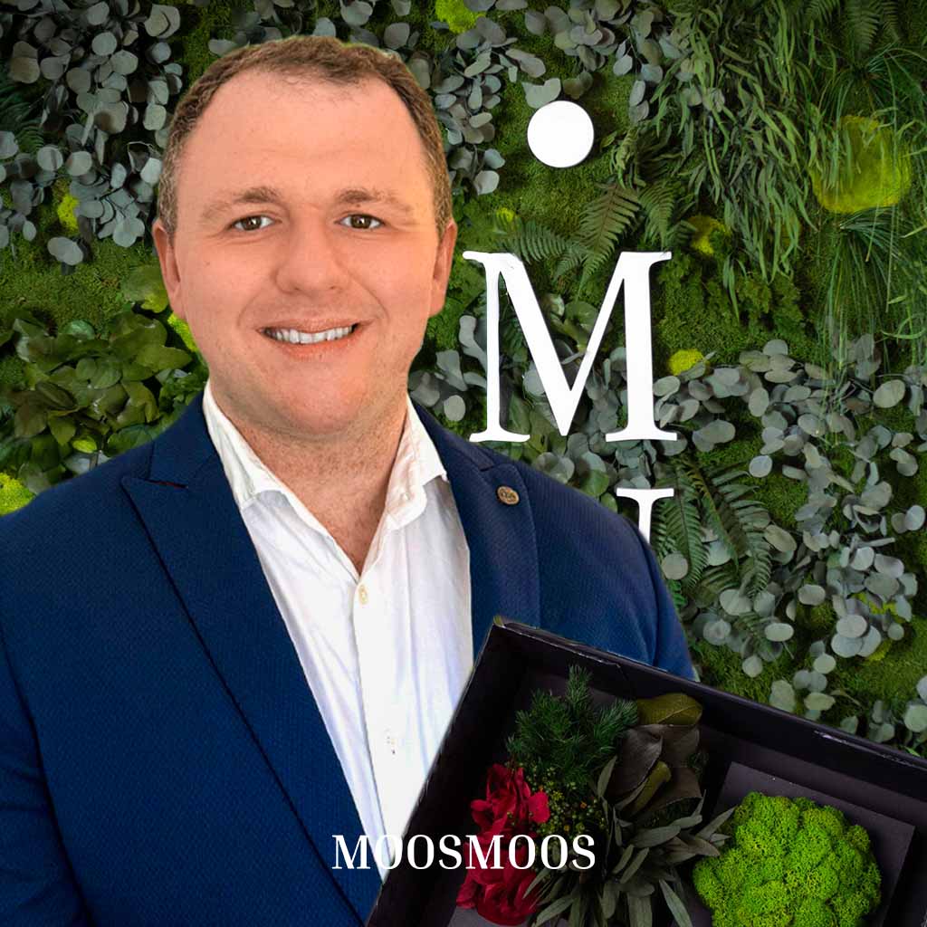 MOOSMOOS Vetrieb & Kundendienst für persönliche Beratung kunden für Mooswände, Moosdecken & Moosbilder & Außenfassadenbegrünung Lewis Hartley